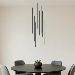 Lampadari Moderni-Selezionato da Mazzolaluce Lampadario nero cilindri pendenti per sala da pranzo moderna