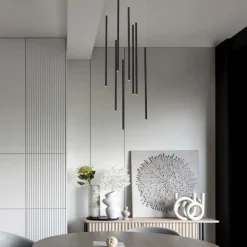 Lampadari Moderni-Selezionato da Mazzolaluce Lampadario nero cilindri pendenti per sala da pranzo moderna