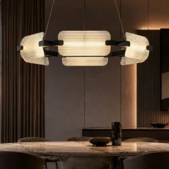 Lampadari Moderni-Selezionato da Mazzolaluce Lampadario nero circolare in vetro design moderno per soggiorno elegante