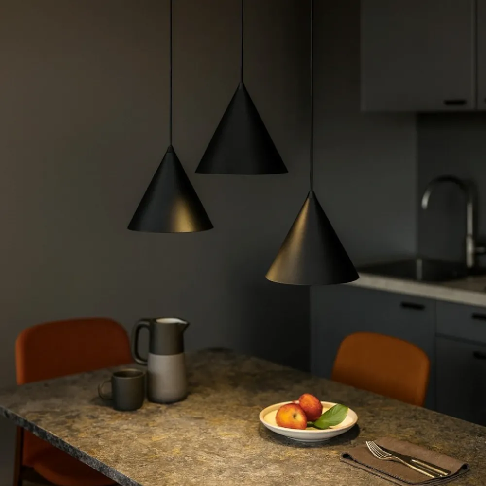 Lampadari Cucina-Selezionato da Mazzolaluce Lampadario nero 3 coni a per cucina moderna