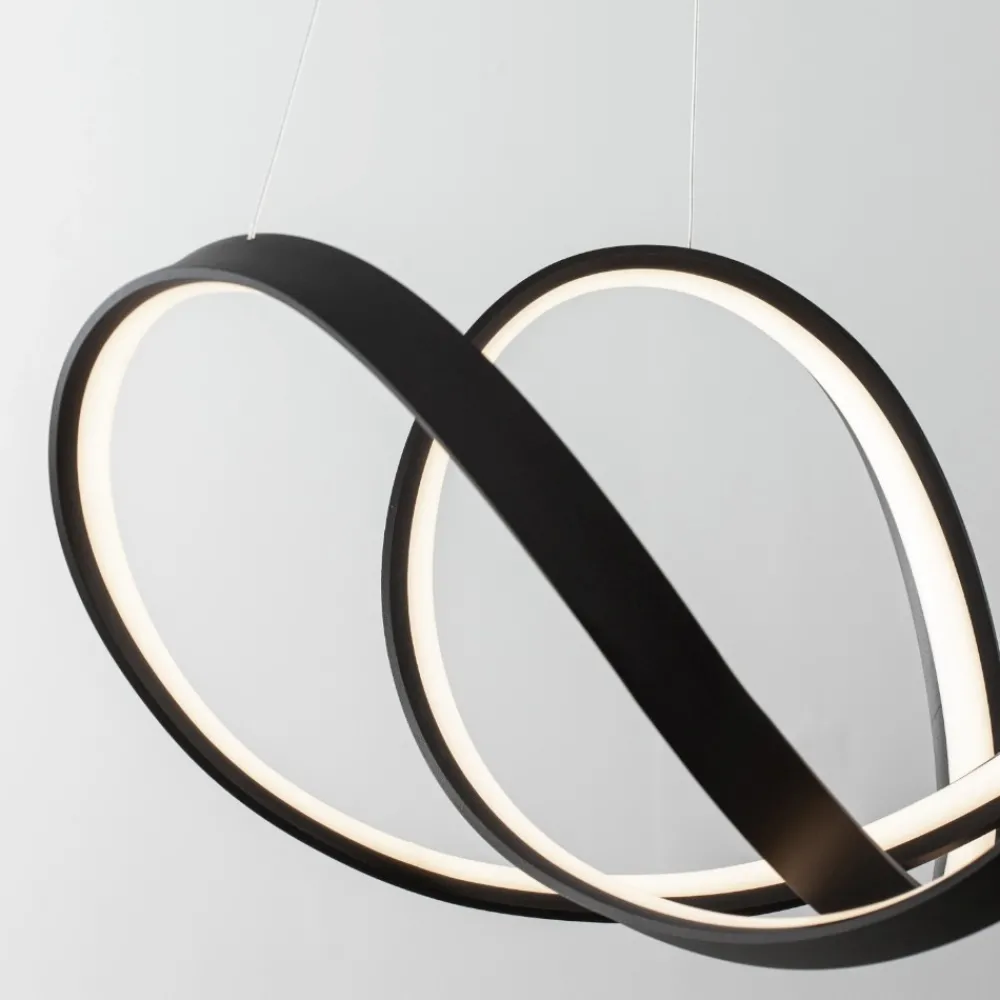Lampadario Camera Da Letto-Selezionato da Mazzolaluce Lampadario nero design led per camera da letto