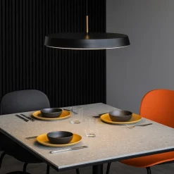 Lampadari Cucina-Selezionato da Mazzolaluce Lampadario nero design piatto tondo per tavolo sala da pranzo moderna