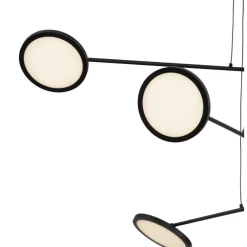Lampadari Moderni-Selezionato da Mazzolaluce Lampadario nero minimale moderno per sala da pranzo