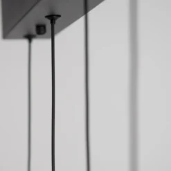Lampadari Moderni-Selezionato da Mazzolaluce Lampadario nero moderna led 21w 3000k per sala soggiorno