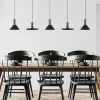 Lampadari Moderni-Selezionato da Mazzolaluce Lampadario nero oro con pendenti per tavolo in soggiorno