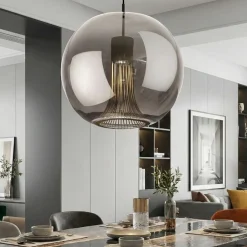 Lampadari Moderni-Selezionato da Mazzolaluce Lampadario nero sfera di vetro cromo trasparente per tavolo da pranzo