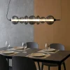 Lampadari Moderni-Selezionato da Mazzolaluce Lampadario orizzontale moderno con sfere di vetro per soggiorno