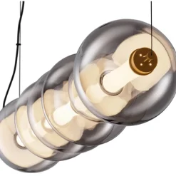 Lampadari Moderni-Selezionato da Mazzolaluce Lampadario orizzontale moderno con sfere di vetro per soggiorno