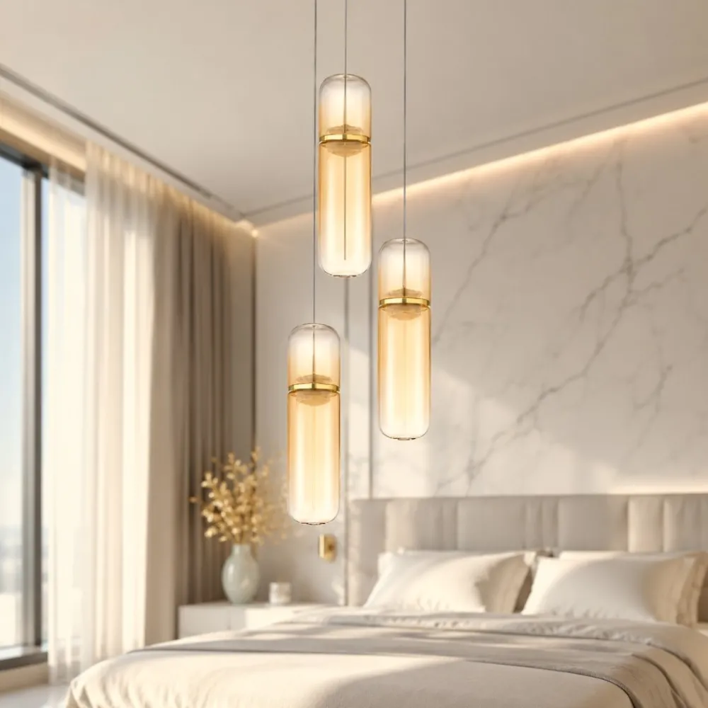 Lampadario Camera Da Letto-Selezionato da Mazzolaluce Lampadario oro con capsule pendenti in vetro ambra per camera da letto moderna