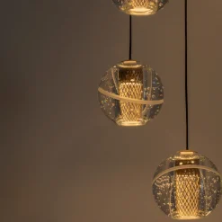 Lampadari Moderni-Selezionato da Mazzolaluce Lampadario oro 5 pendenti sfere in vetro soffiato per soggiorno