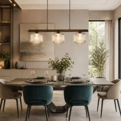 Lampadari Cucina-Selezionato da Mazzolaluce Lampadario per cucina barra di legno vetri rigati cognac