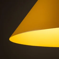 Lampadari Cucina-Selezionato da Mazzolaluce Lampadario per cucina cono giallo 50cm