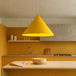 Lampadari Cucina-Selezionato da Mazzolaluce Lampadario per cucina cono giallo 50cm