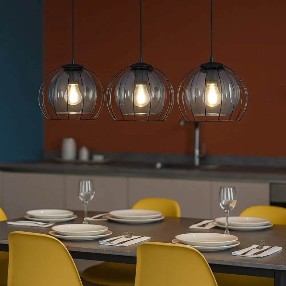 Lampadari Cucina-Selezionato da Mazzolaluce Lampadario per cucina lineare nero tre elementi a sfera diffusori a gabbia