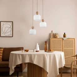 Lampadari Cucina-Selezionato da Mazzolaluce Lampadario per cucina moderna inserti in legno sfere di vetro a sospensione
