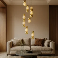 Lampadari Moderni-Selezionato da Mazzolaluce Lampadario per salotto contemporaneo sfere pendenti oro