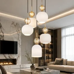 Lampadari Moderni-Selezionato da Mazzolaluce lampadario per soggiorno contemporaneo 5 vetri ambra bianco pendenti
