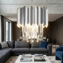 Lampadari Moderni-Selezionato da Mazzolaluce Lampadario per soggiorno cromo con cristalli elegante