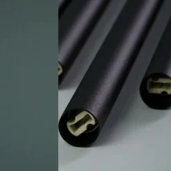 Lampadari Moderni-Selezionato da Mazzolaluce Lampadario per soggiorno moderno cilindri neri pendenti