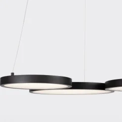 Lampadari Moderni-Selezionato da Mazzolaluce Lampadario per soggiorno moderno cerchi nero led dimmerabile