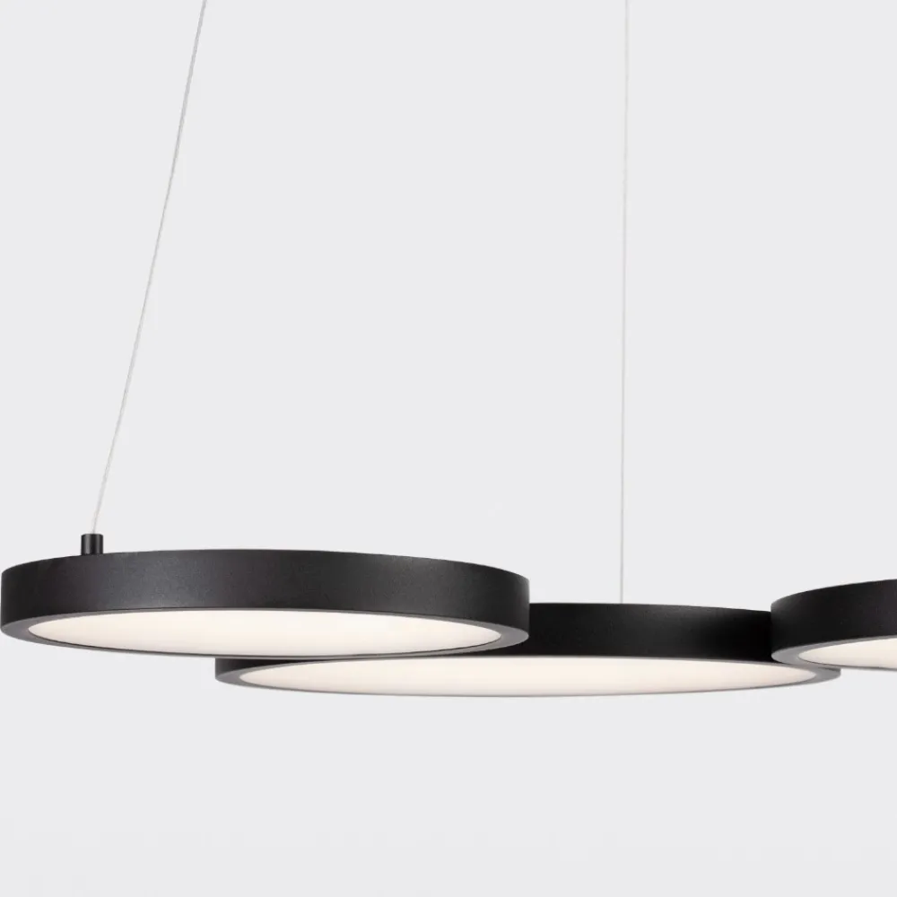 Lampadari Moderni-Selezionato da Mazzolaluce Lampadario per soggiorno moderno cerchi nero led dimmerabile
