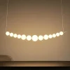 Lampadari Moderni-Selezionato da Mazzolaluce Lampadario per soggiorno sfere vetro bianco opaco led dimmerabile 3000k