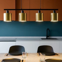 Lampadari Cucina-Selezionato da Mazzolaluce Lampadario per tavolo da cucina oro 4 diffusore in vetro