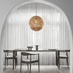 Lampadari Moderni-Selezionato da Mazzolaluce Lampadario sfera in rattan e giacinto essiccato per soggiorno