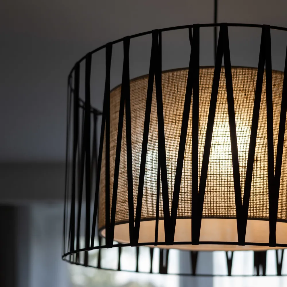 Lampadario Camera Da Letto-Selezionato da Mazzolaluce Lampadario tessuto nero design moderno cilindro per camera da letto