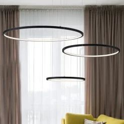 Lampadari Moderni-Selezionato da Mazzolaluce Lampadario tre cerchi led 3000k nero dimmerabile per salone