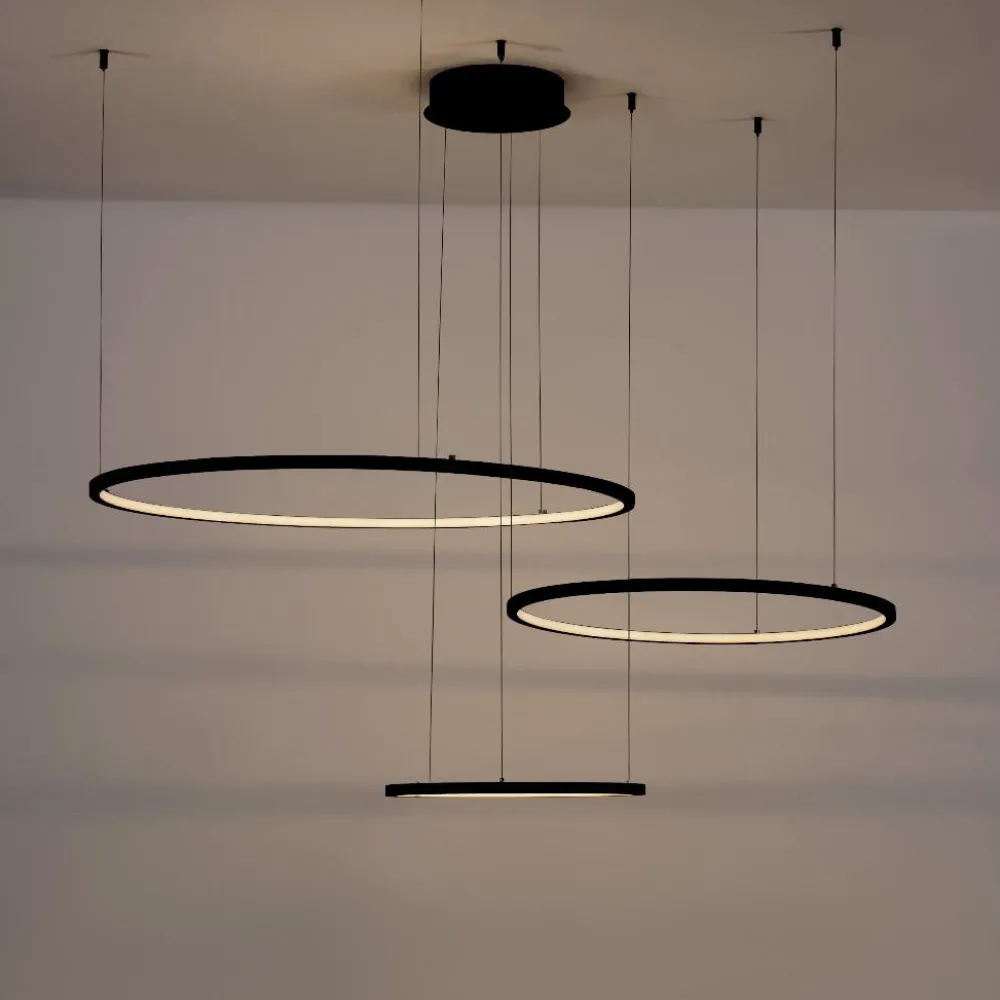 Lampadari Moderni-Selezionato da Mazzolaluce Lampadario tre cerchi led 3000k nero dimmerabile per salone