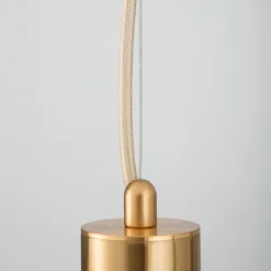 Lampadari Moderni-Selezionato da Mazzolaluce Lampadario verticale design oro sfere vetro bianco