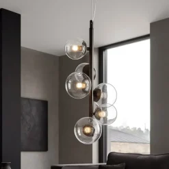 Lampadari Moderni-Selezionato da Mazzolaluce Lampadario verticale moderno nero sfere vetro per soggiorno
