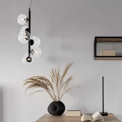 Lampadari Moderni-Selezionato da Mazzolaluce Lampadario verticale moderno nero sfere vetro per soggiorno