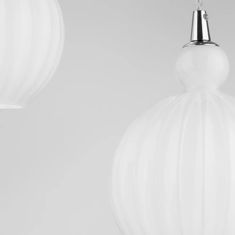 Lampadario Camera Da Letto-Selezionato da Mazzolaluce Lampadario vetri bianchi pendenti per camera da letto moderna