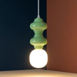 Lampade A Sospensione-Selezionato da Mazzolaluce Lampada sospensione ceramica verde pastello design moderna