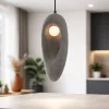 Lampade A Sospensione-Selezionato da Mazzolaluce Lampada sospensione in resina wabi sabi design japandi grigio