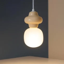 Lampade A Sospensione-Selezionato da Mazzolaluce Lampade a sospensione design di ceramica giallo pastello