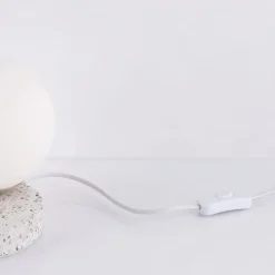 Abat Jour-Selezionato da Mazzolaluce Lampade da comodino marmo grigio