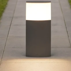 Lampioni Da Giardino-Selezionato da Mazzolaluce Lampioncino da giardino grigio design moderno