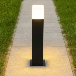 Lampioni Da Giardino-Selezionato da Mazzolaluce Lampioncino moderno per giardini nero fp