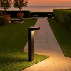 Lampioni Da Giardino-Selezionato da Mazzolaluce Lampioncino nero moderno led 11w 3000k da giardino