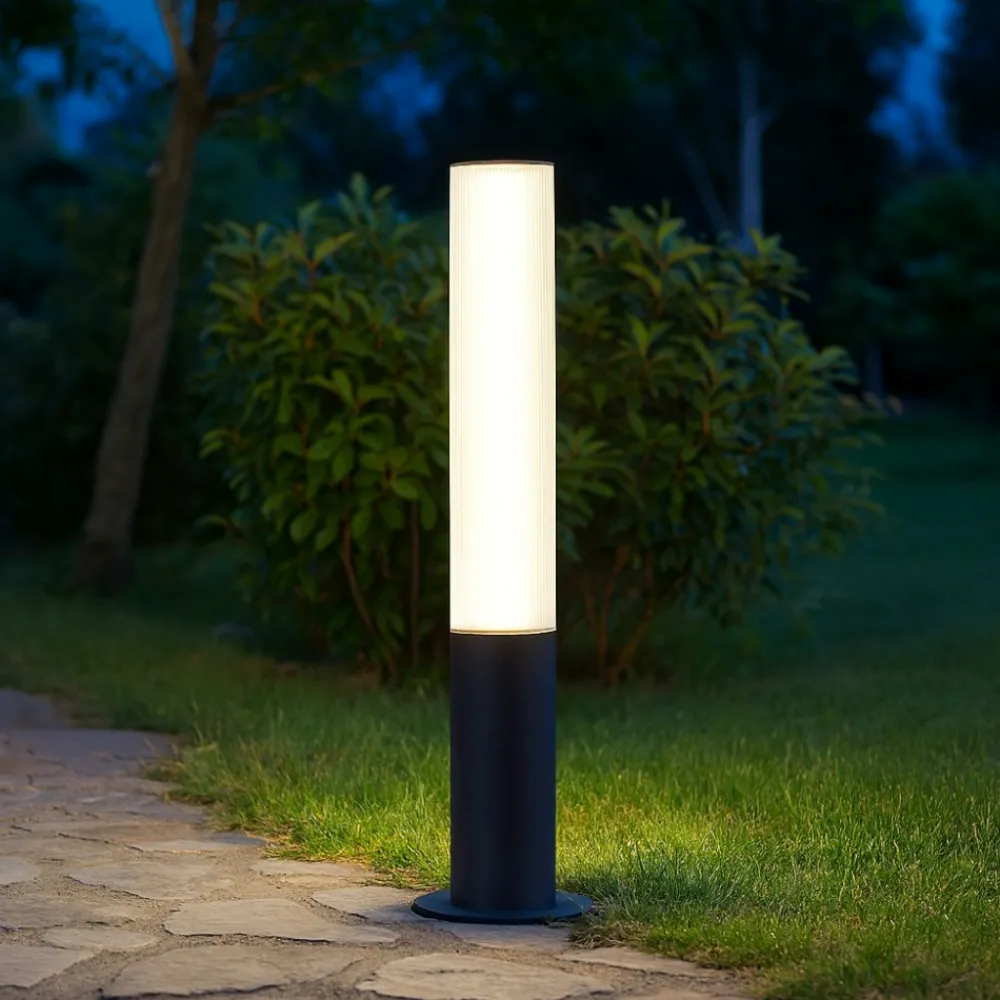 Lampioni Da Giardino-Selezionato da Mazzolaluce Lampioncino nero per giardini led 18w 3000k ip65 tubolare
