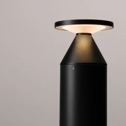 Lampioni Da Giardino-Selezionato da Mazzolaluce Lampione da giardini moderni led 11w 3000k nero ip65