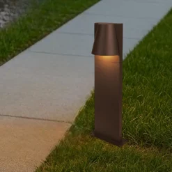 Lampioni Da Giardino-Selezionato da Mazzolaluce Lampione marrone da giardino design moderno fp