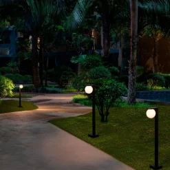 Lampioni Da Giardino-Selezionato da Mazzolaluce Lampione moderno da giardino nero vetro bianco led 8w 3000k