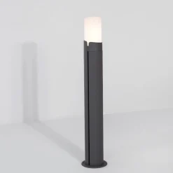 Lampioni Da Giardino-Selezionato da Mazzolaluce Lampione tubolare nero per giardini moderni h60 cm