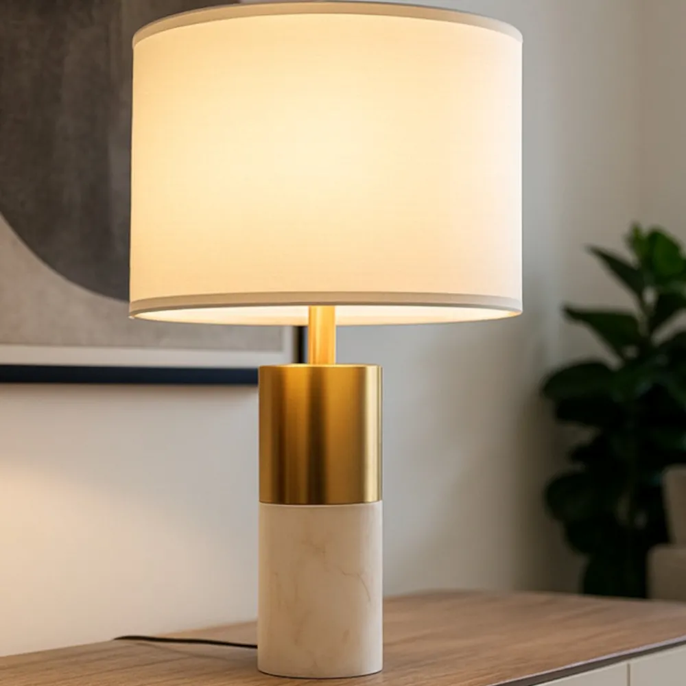 Lampade Da Tavolo-Maytoni lampada da tavolo moderna paralume bianca e oro in tessuto per salotto