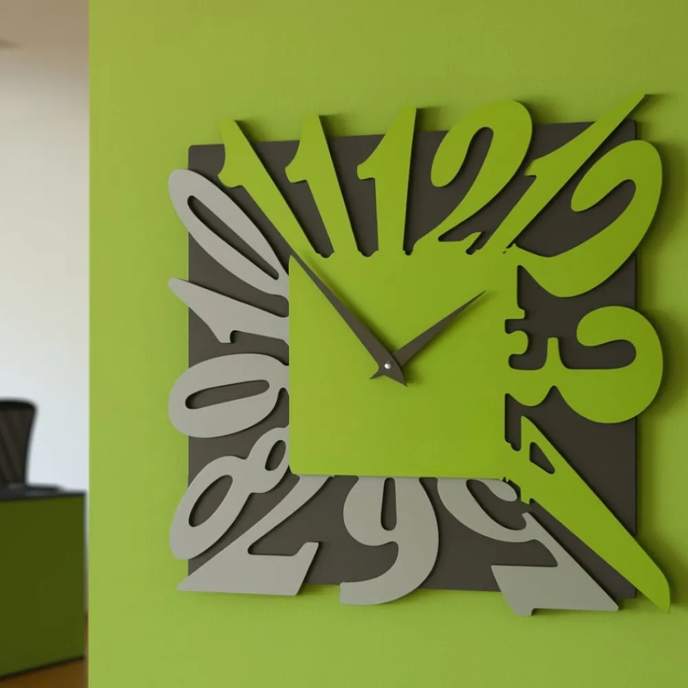 Orologi Da Parete Moderni-Selezionato da Mazzolaluce Orologio a parete moderno quadrato verde