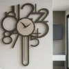 Orologi Da Parete Moderni-Selezionato da Mazzolaluce Orologio a pendolo moderno da parete legno cioccolato